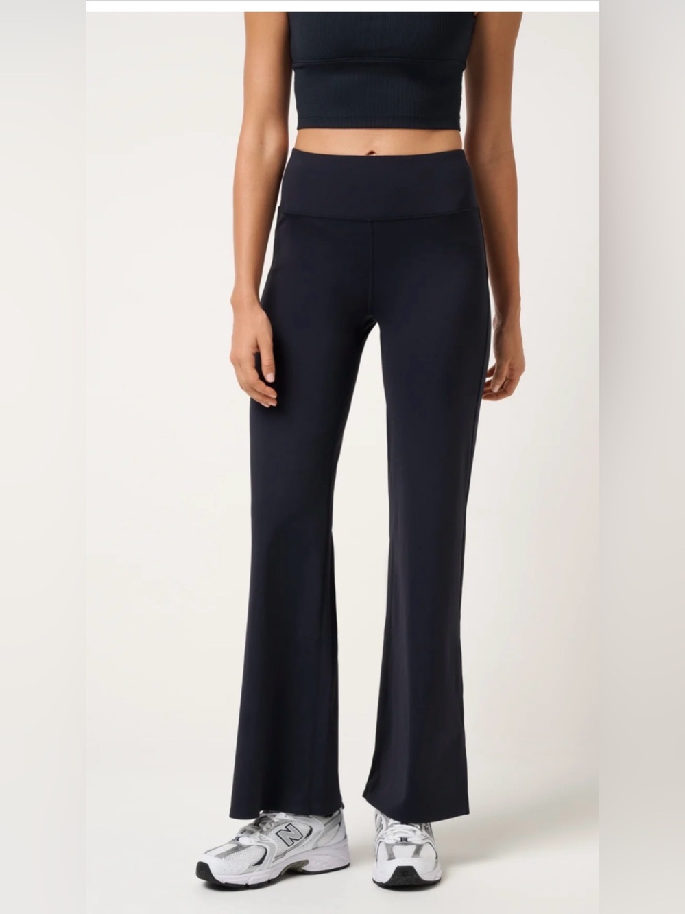 Move Theology Black Flare Leggings size Large